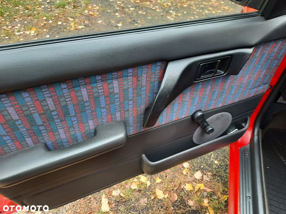 Mazda 323 1.7 D LX - 19