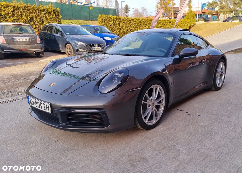 Porsche 911 Carrera - 1