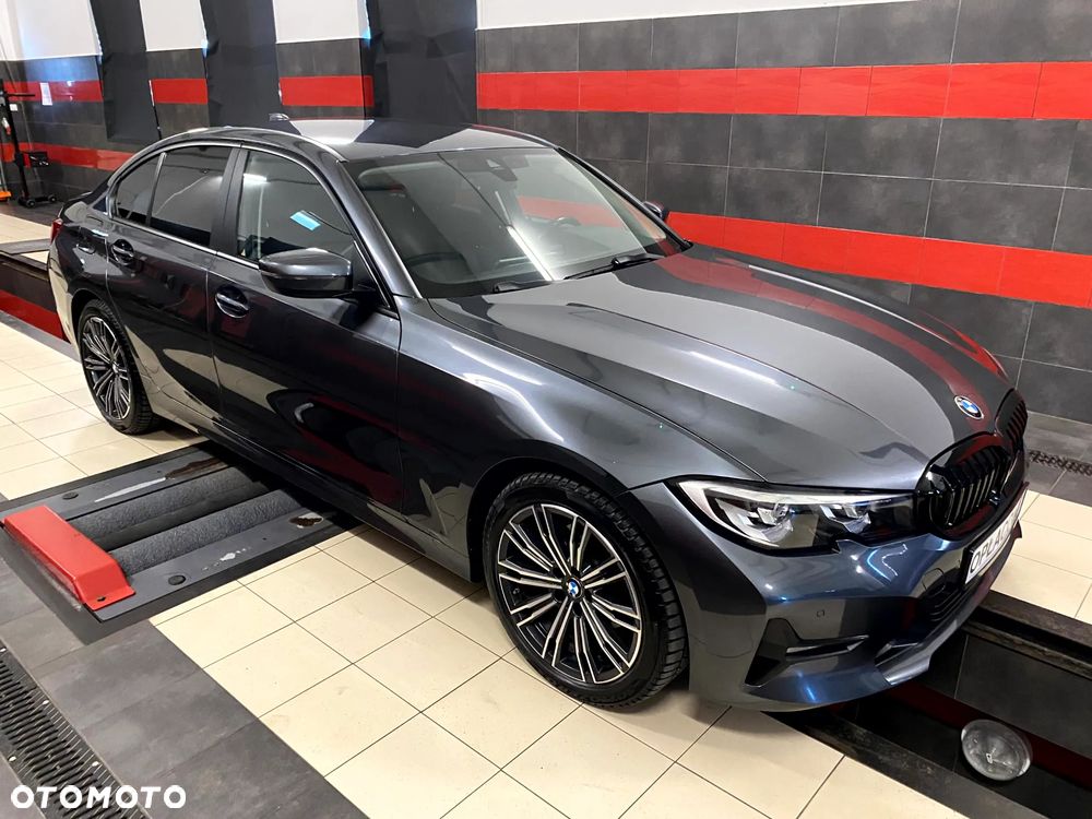 BMW Seria 3 320d Sport - 6