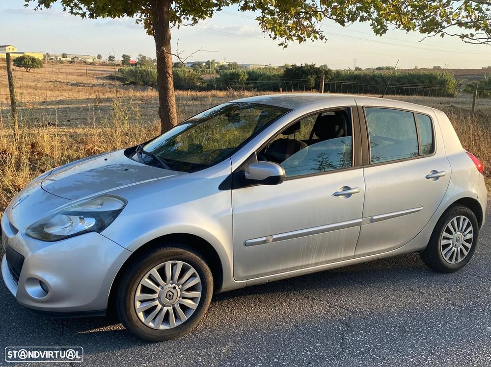 Renault Clio - 1