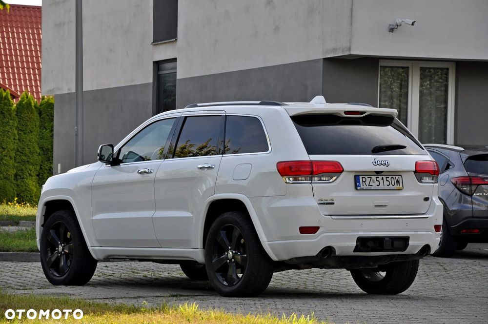 Jeep Grand Cherokee - 16