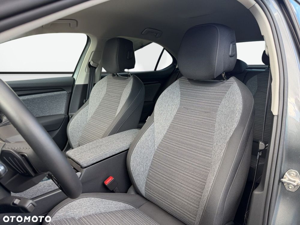 Skoda Superb 1.5 TSI mHEV Selection DSG - 13