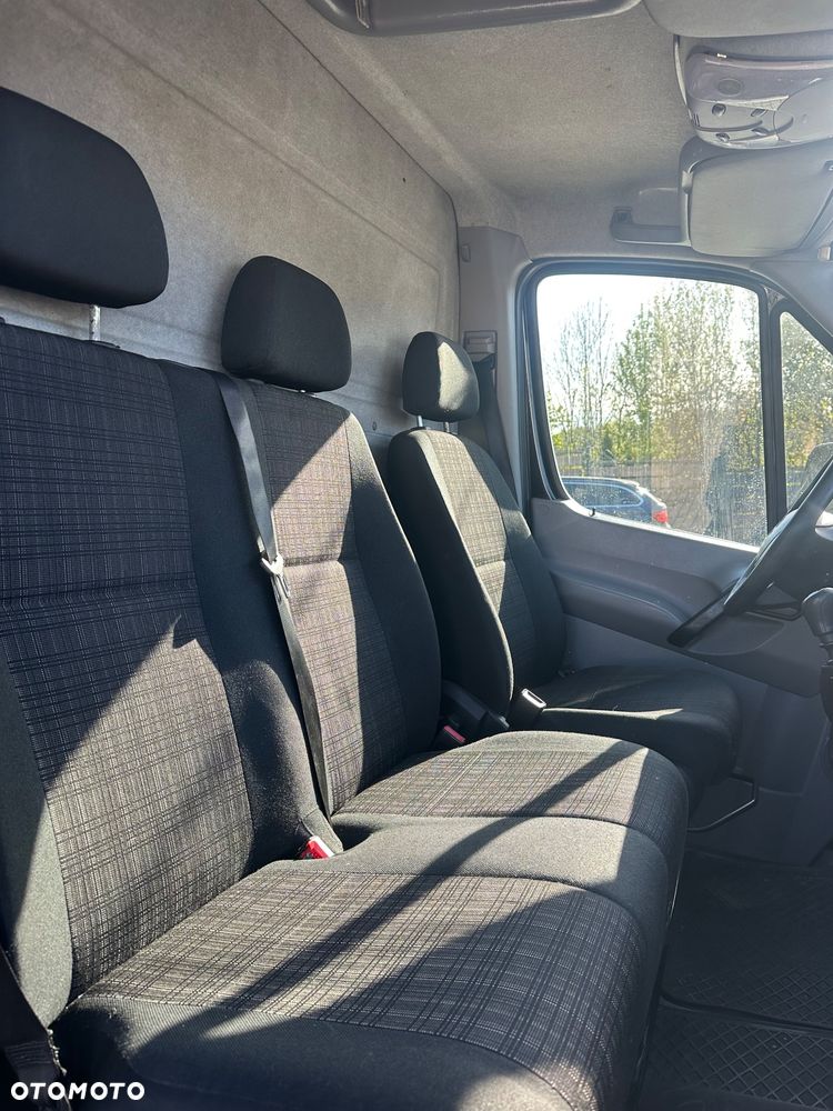 Mercedes-Benz Sprinter 319 CDI - 18