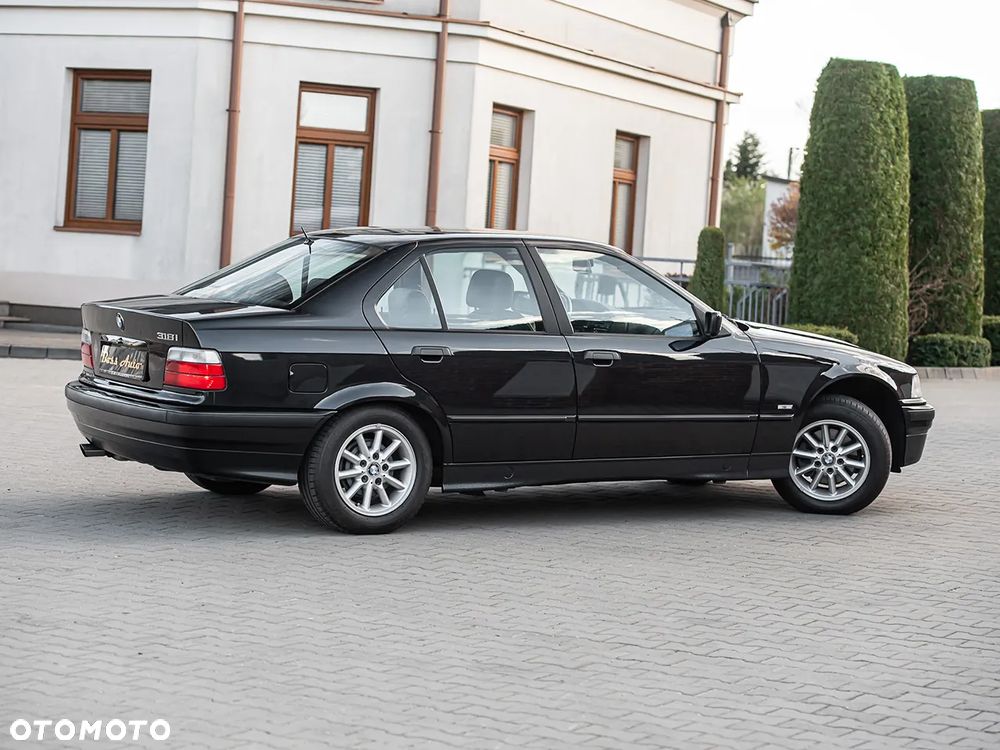 BMW Seria 3 318i - 15