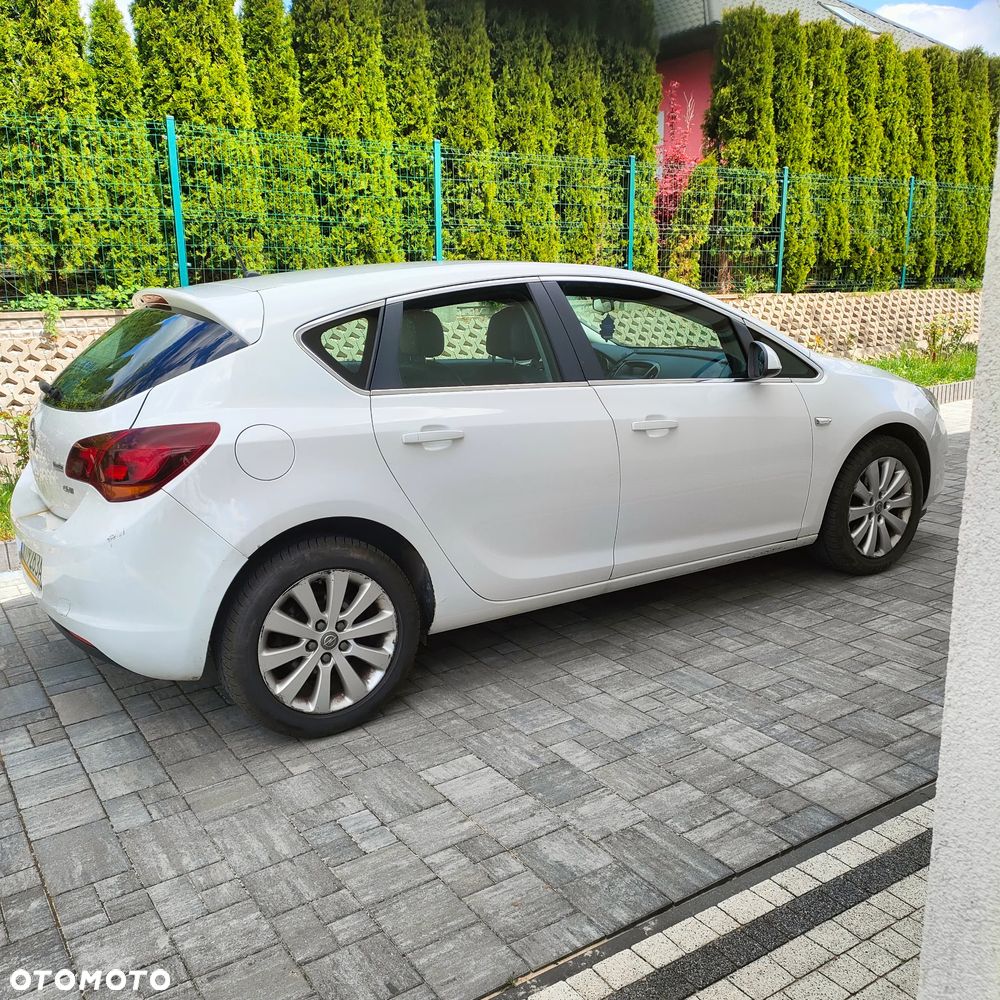 Opel Astra 1.7 CDTI - 10