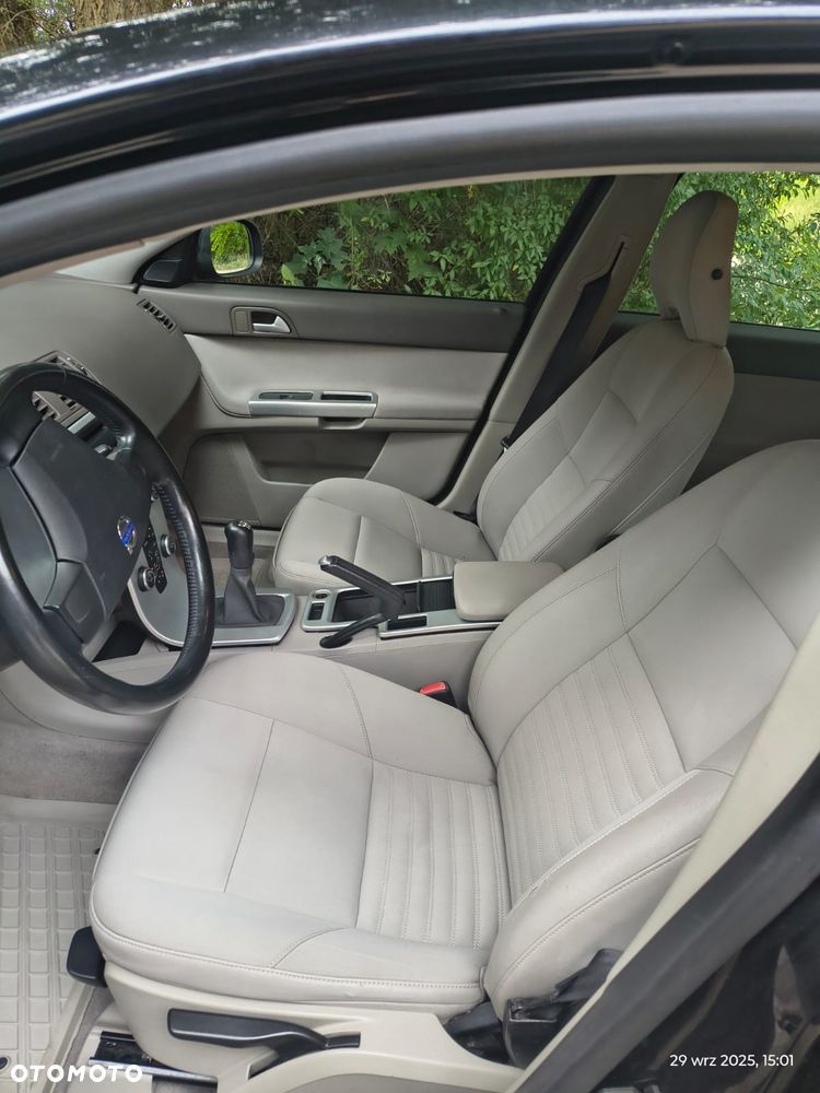 Volvo V50 - 6