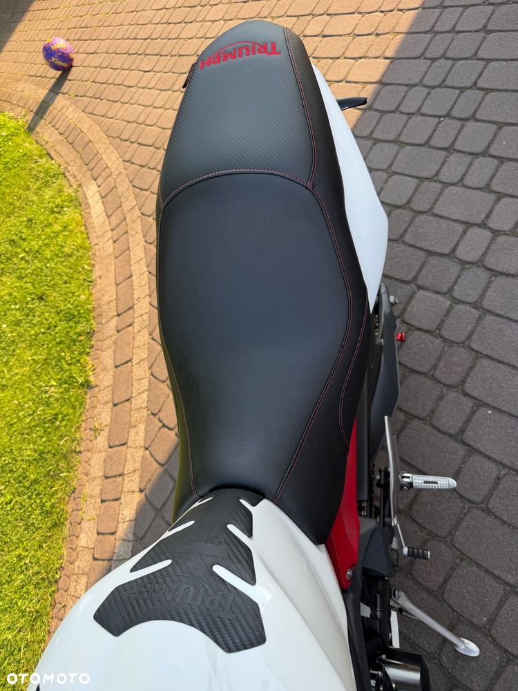 Triumph Street Triple - 6