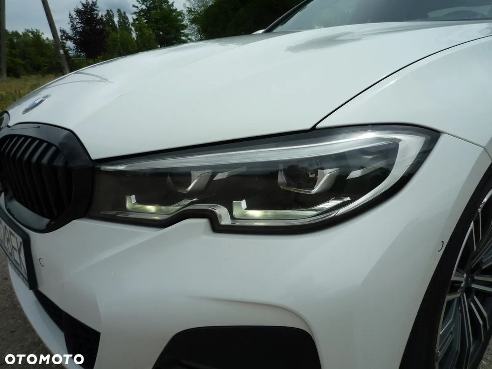 BMW Seria 3 330i M Sport sport - 9