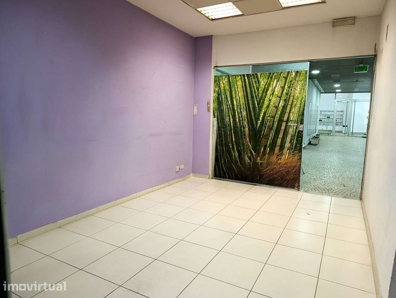 Espaço comercial no centro de Coimbra com vantagem de localização - Grande imagem: 2/9