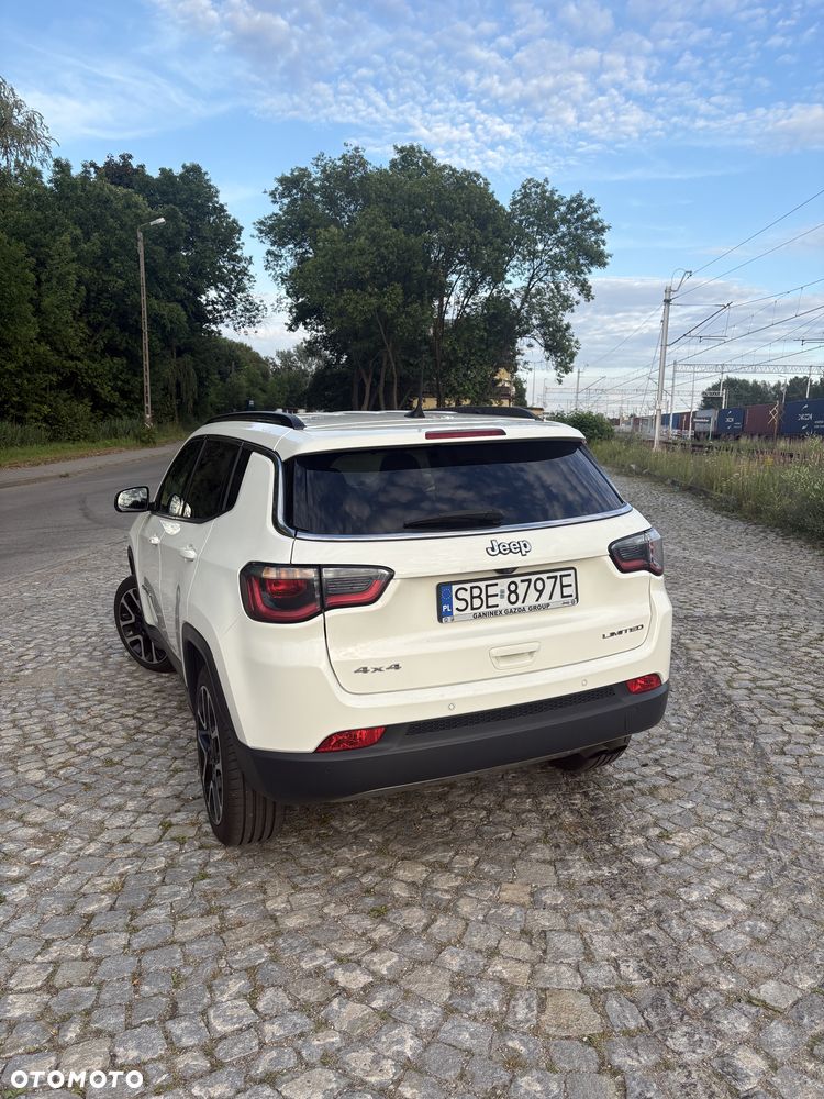 Jeep Compass - 4