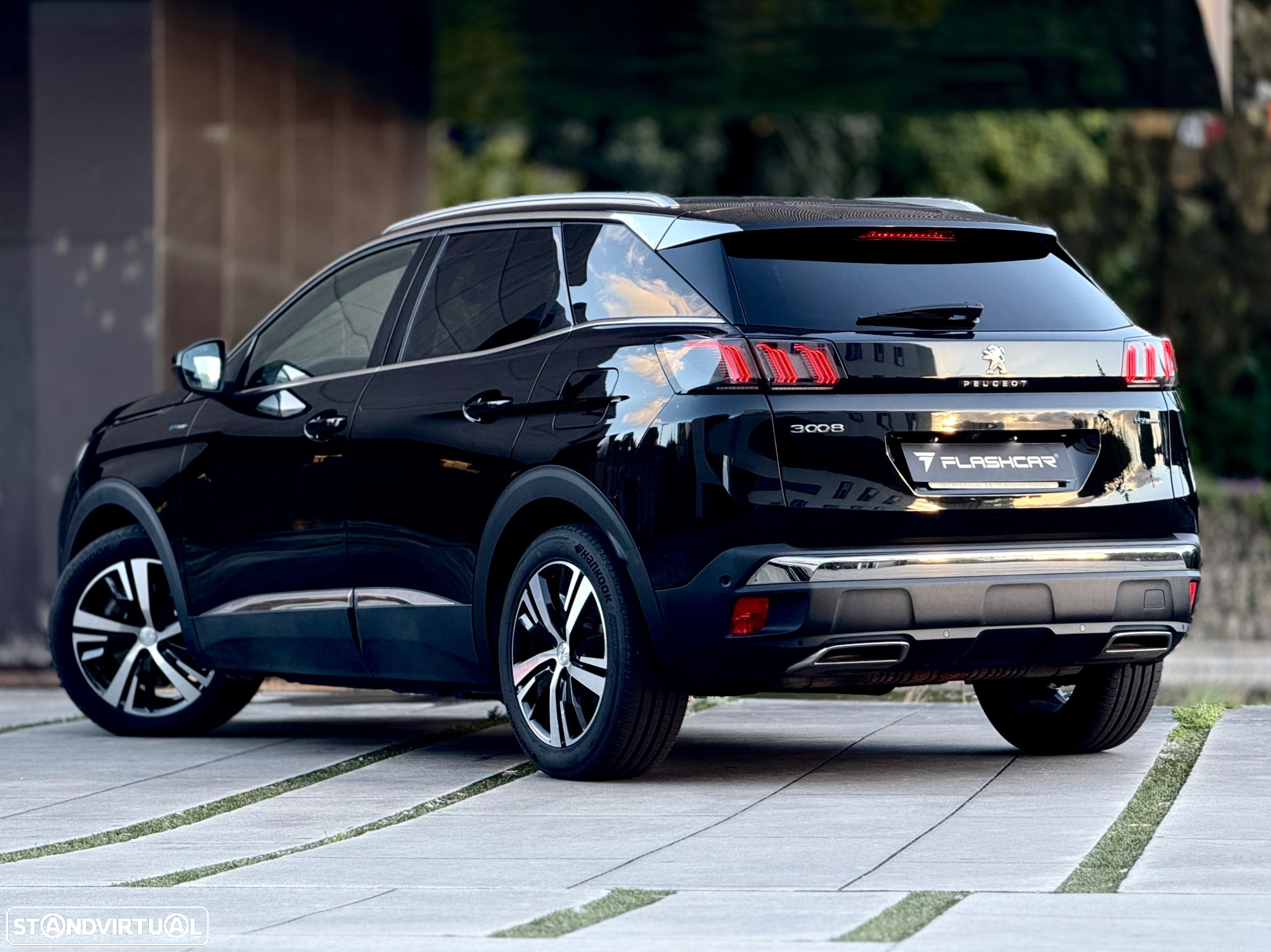 Peugeot 3008 1.6 Hybrid GT Pack e-EAT8 - 19