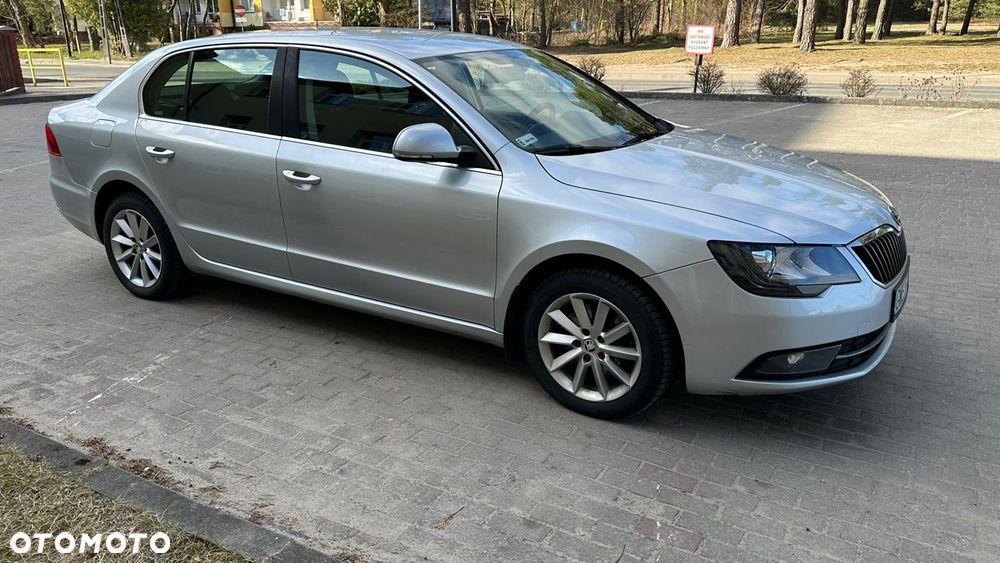 Skoda Superb 2.0 TDI Ambition - 6