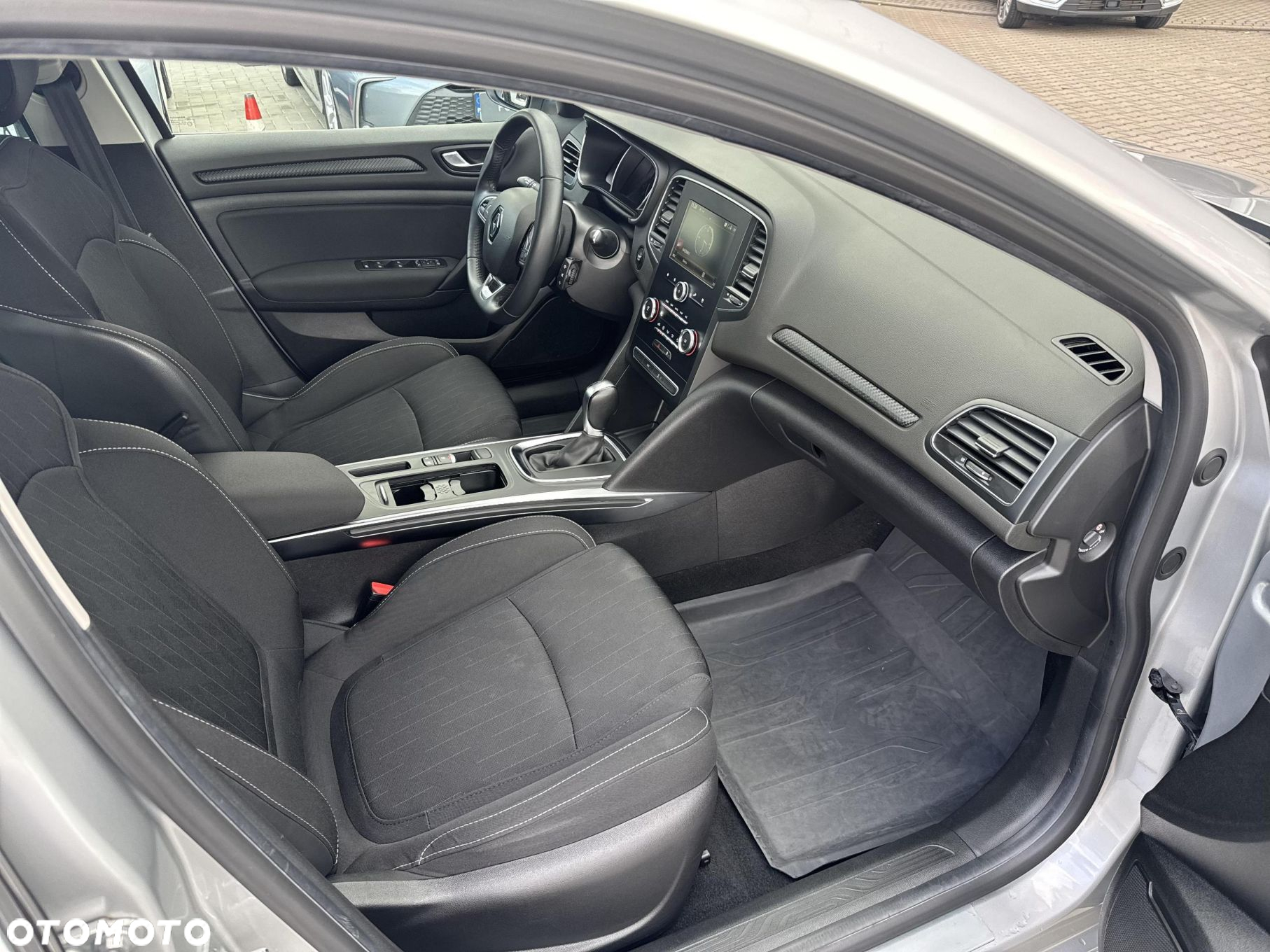 Renault Megane 1.5 dCi Limited EDC - 11