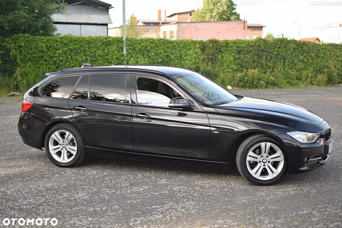 BMW Seria 3 318d Touring Sport Line - 12