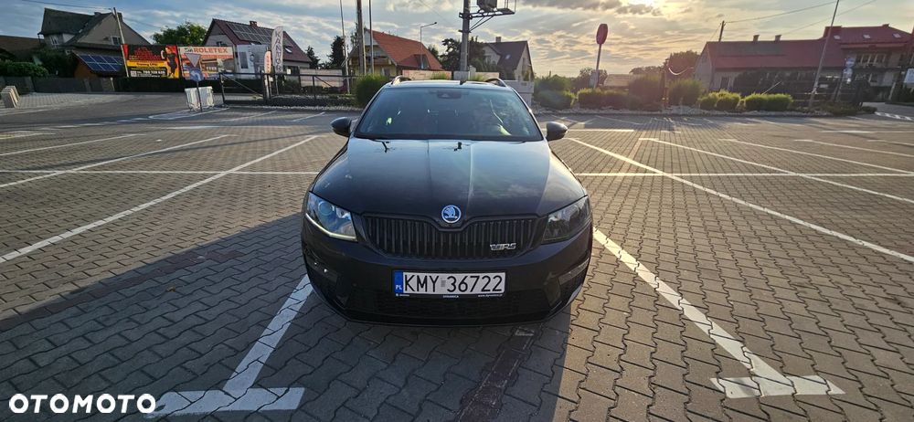 Skoda Octavia 2.0 TDI DSG RS - 12