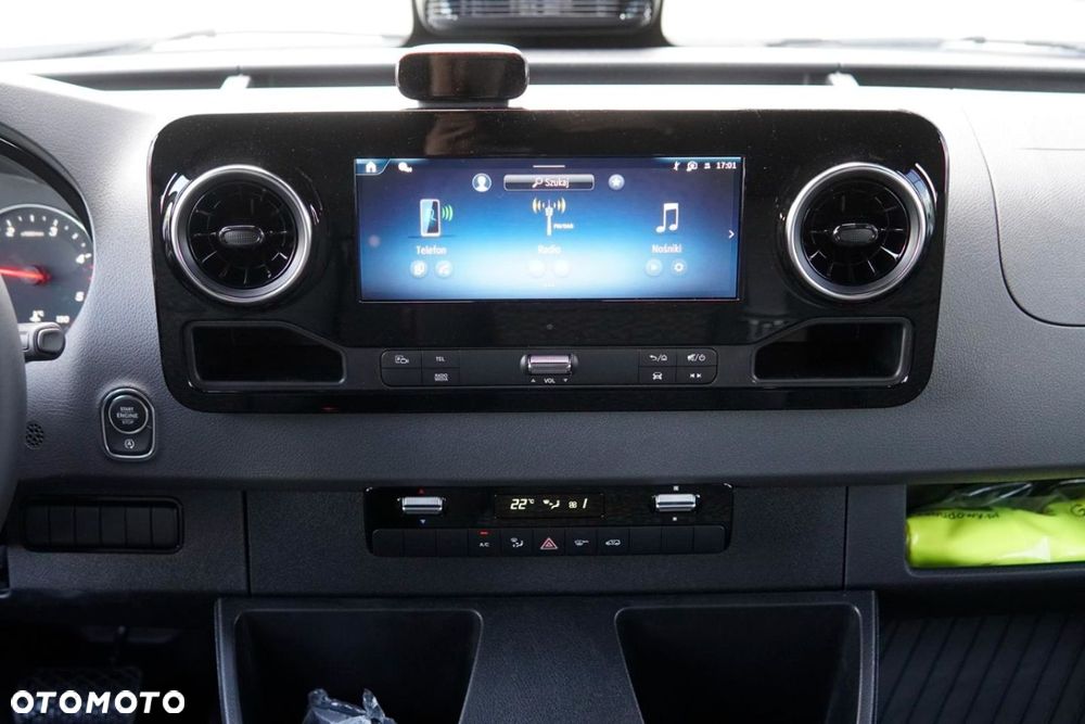 Mercedes-Benz Sprinter - 14