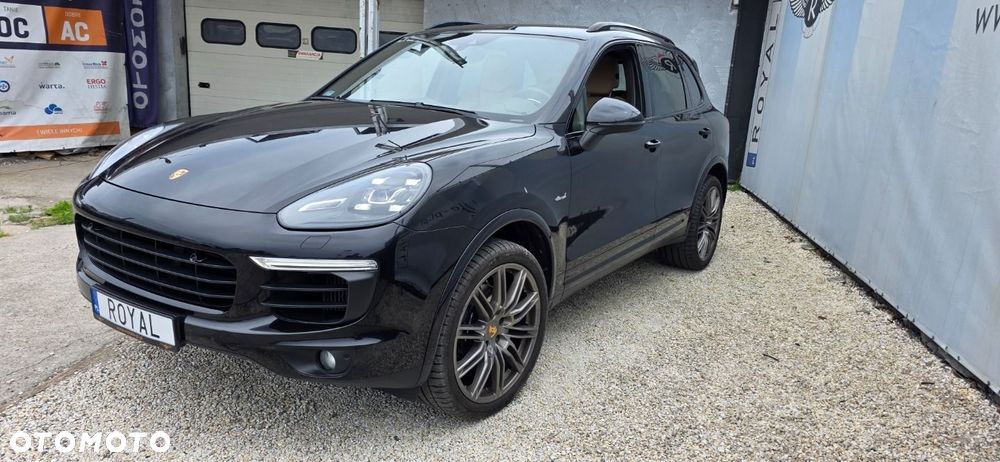 Porsche Cayenne - 4
