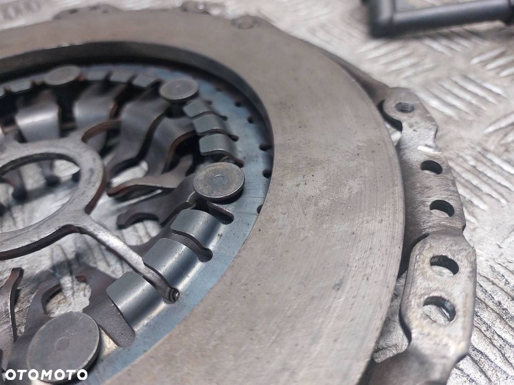 KOŁO DWUMASOWE + TARCZA + DOCISK + ŁOŻYSKO RENAULT MEGANE II 1.9 DCI - 7