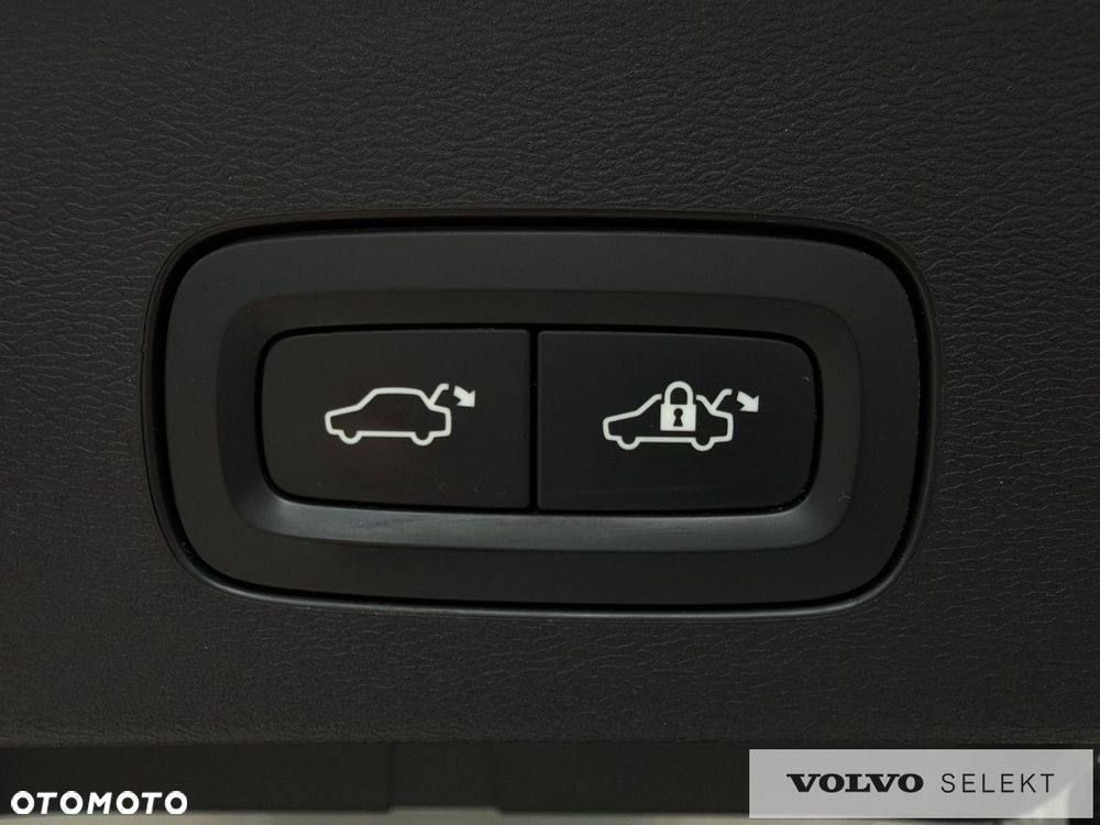 Volvo V60 Cross Country - 33
