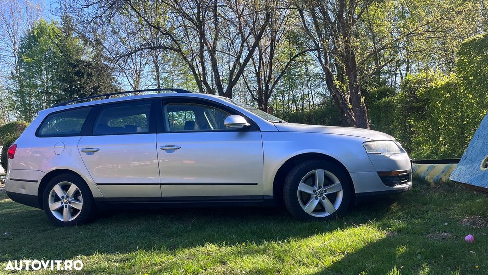 Volkswagen Passat 1.6 FSI Comfortline - 11
