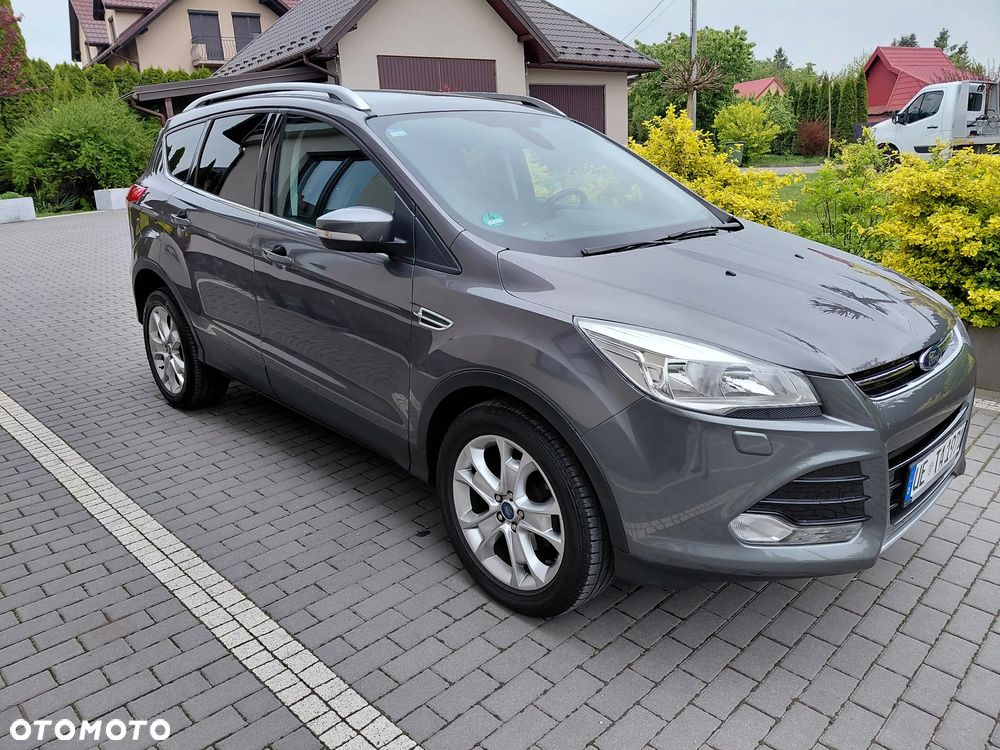 Ford Kuga 1.6 EcoBoost 2x4 Titanium - 4