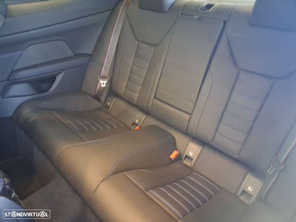 BMW 420 d Pack Desportivo M Pro Auto — fotografia 13