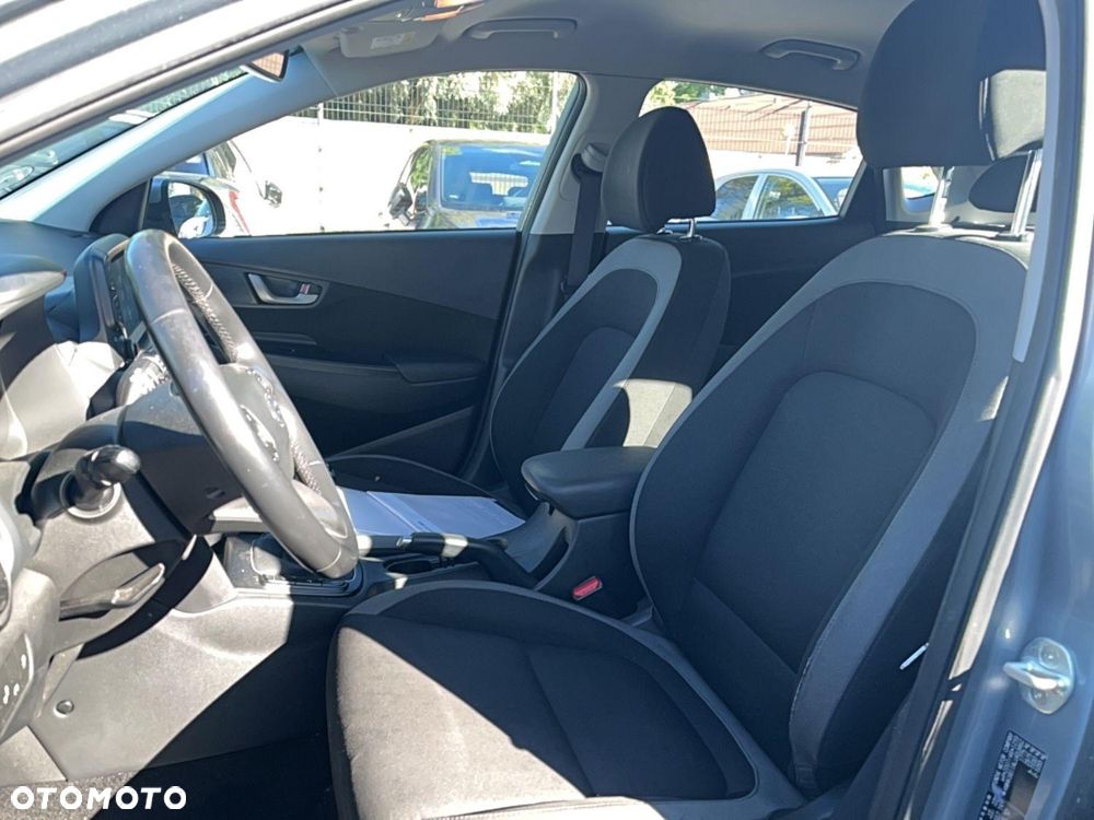 Hyundai Kona - 12