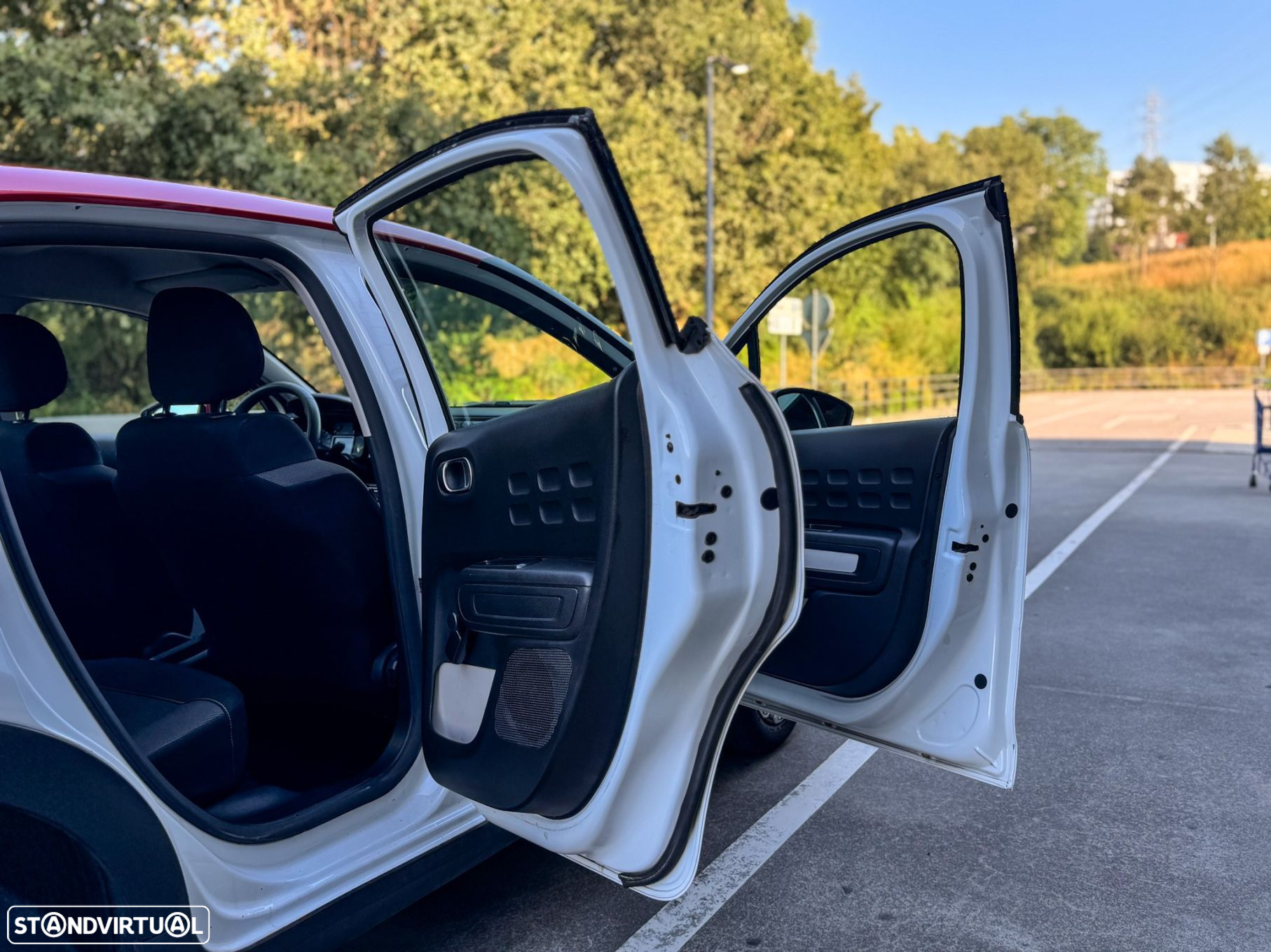 Citroën C3 1.2 PureTech Shine - 25