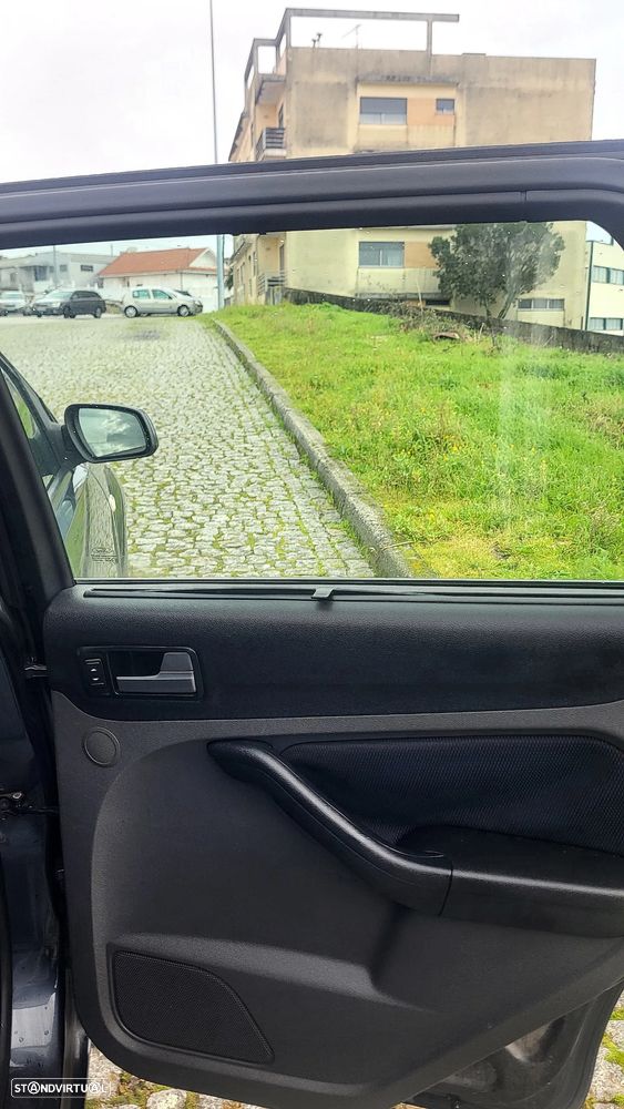 Ford Focus SW 1.6 TDCi Ghia - 9