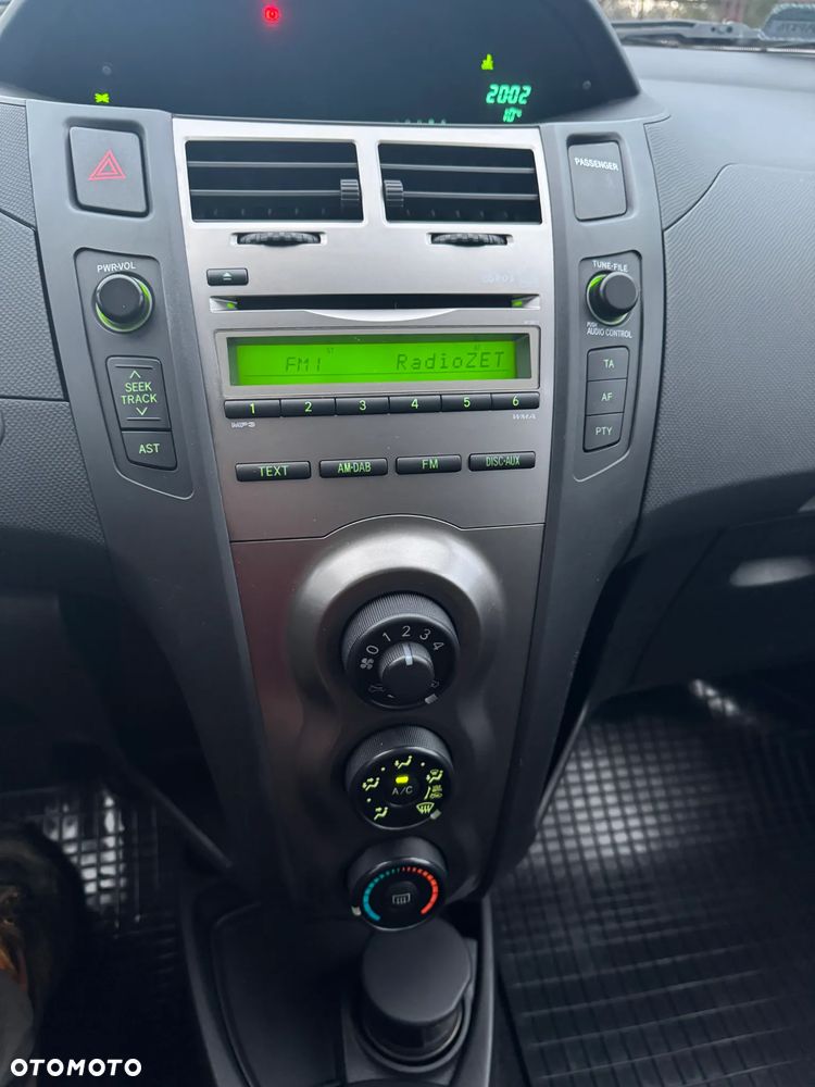 Toyota Yaris 1.0 Terra A/C - 9