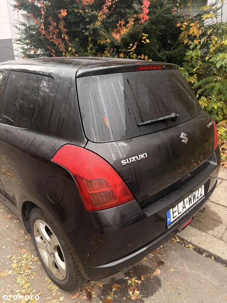 Suzuki Swift - 3