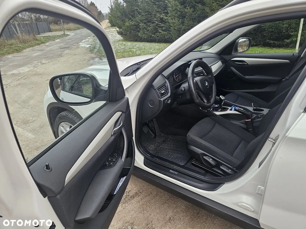 BMW X1 sDrive18i xLine - 9