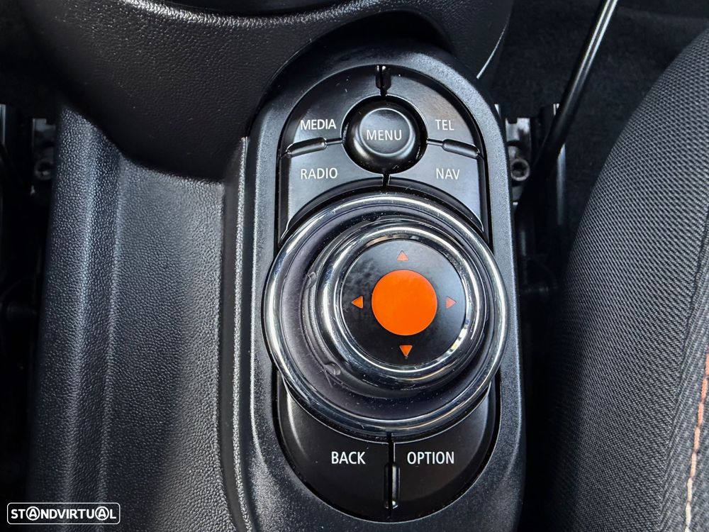 MINI 3 Portas One - 14