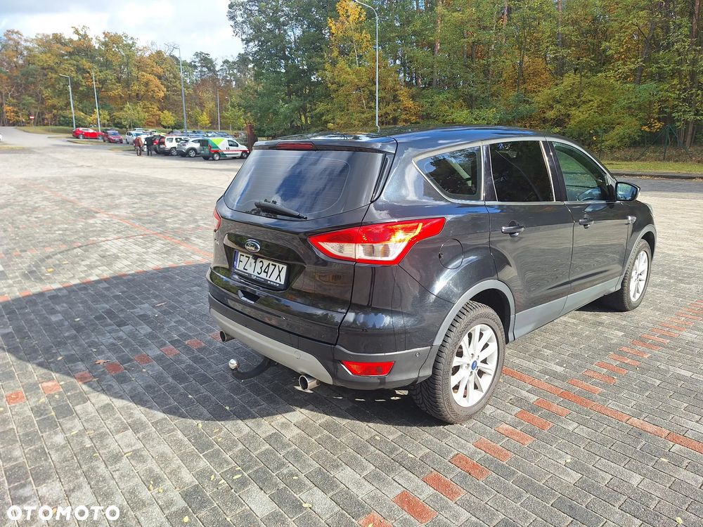 Ford Kuga 2.0 TDCi 2x4 Titanium - 6