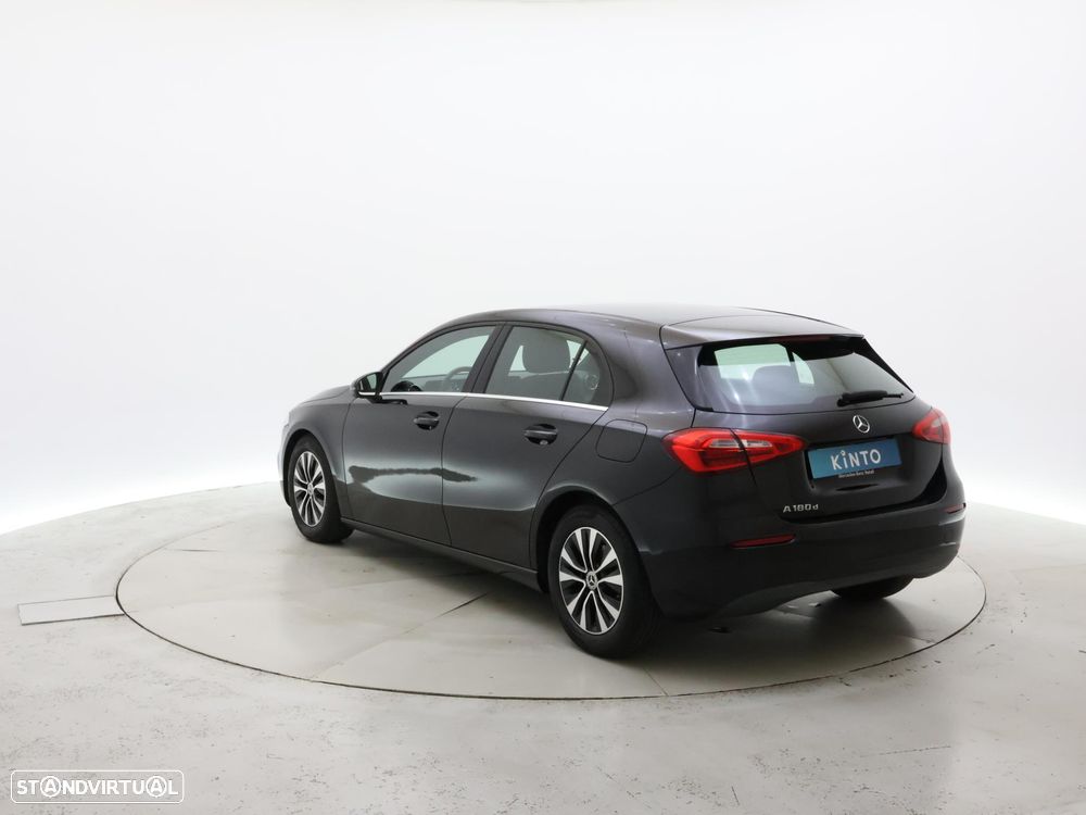 Mercedes-Benz A 180 d Style Plus - 4