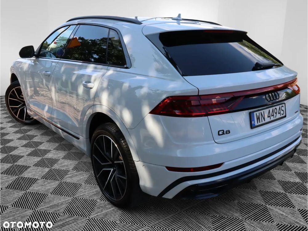 Audi Q8 55 TFSI quattro tiptronic - 4