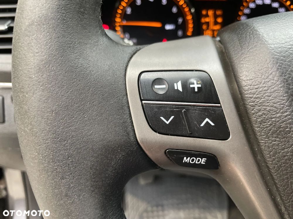 Toyota Avensis 2.0 Sol plus - 21