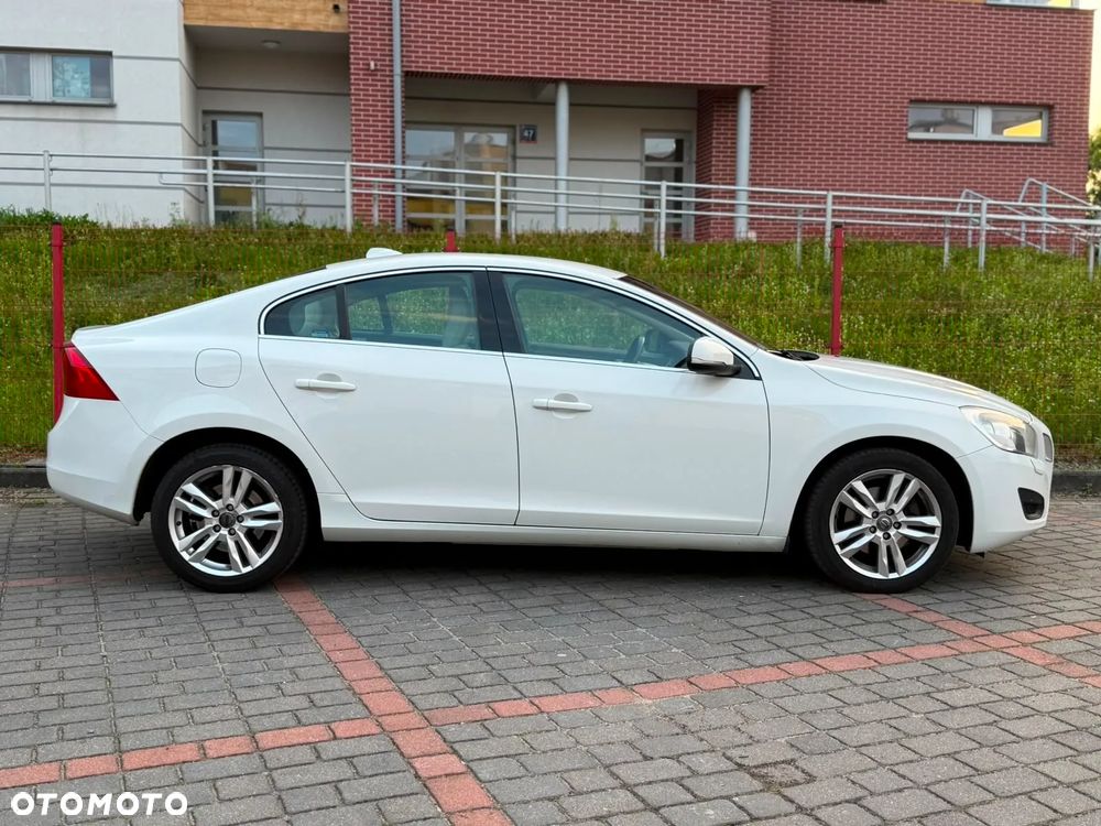Volvo S60 D4 Edition - 9