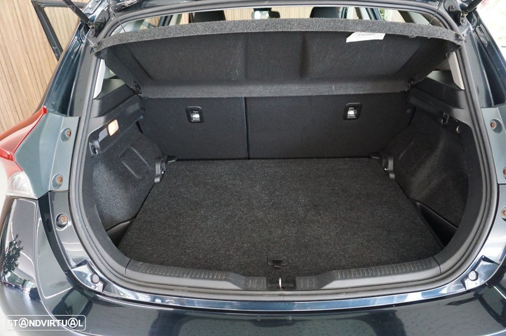 Toyota Auris 1.2 Turbo Design Edition - 22