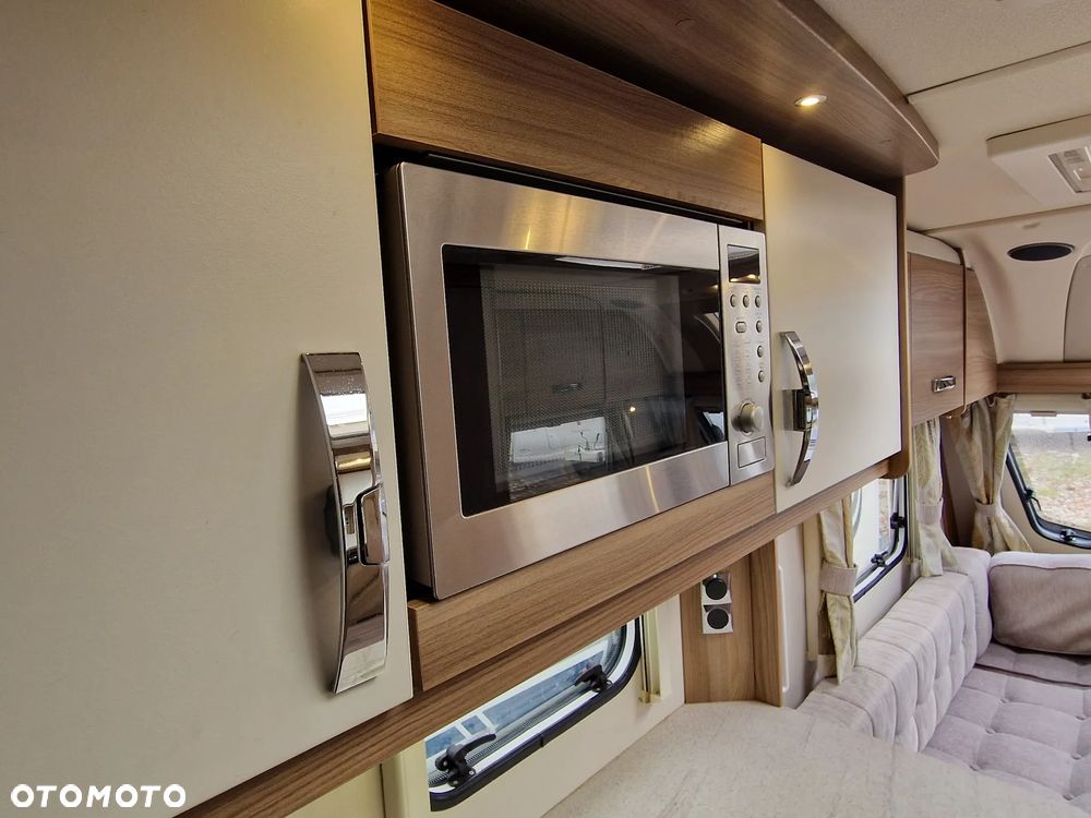 SWIFT Charisma 565 SE LUX - 10