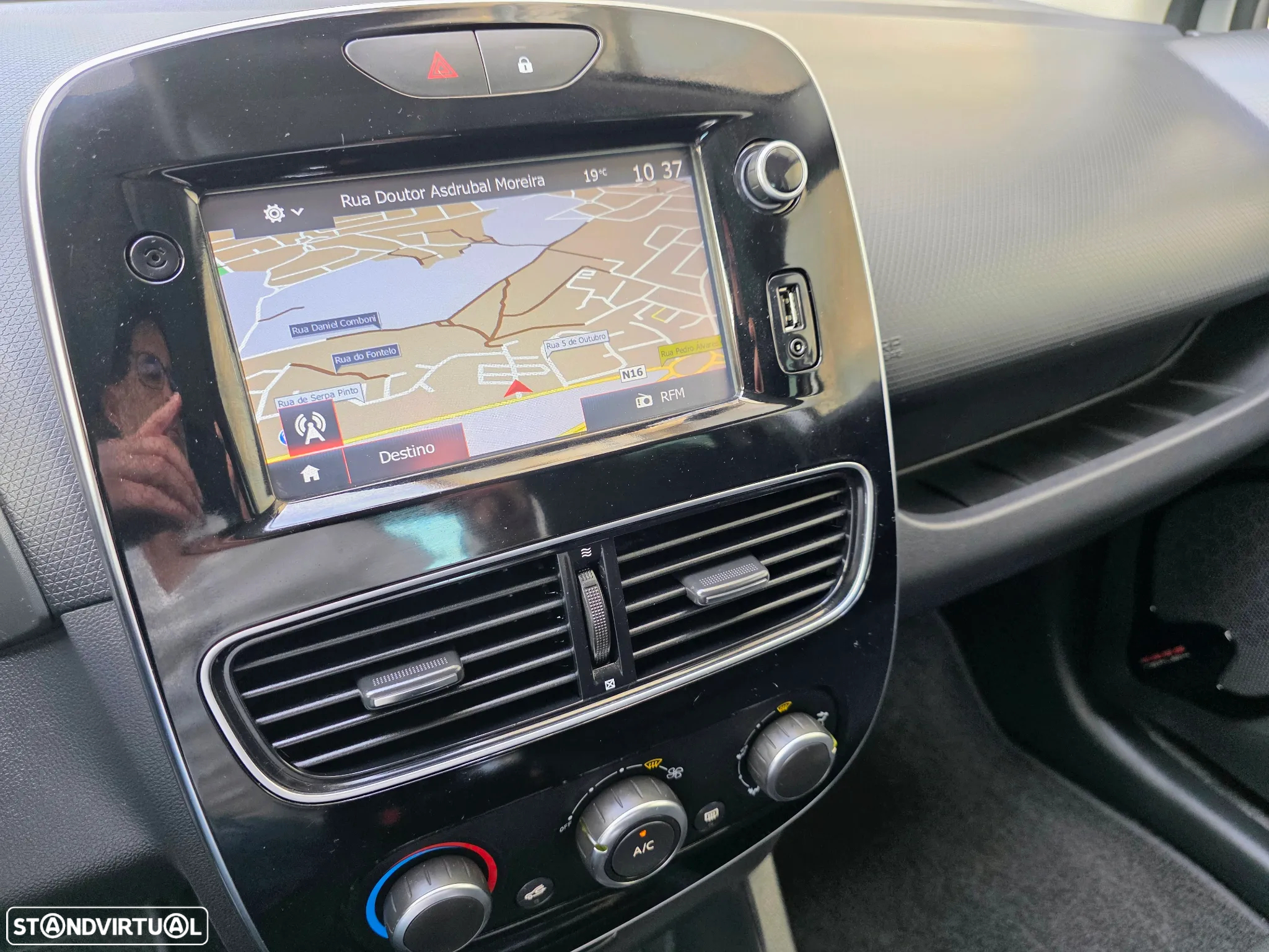 Renault Clio 0.9 TCe Limited Edition - 29