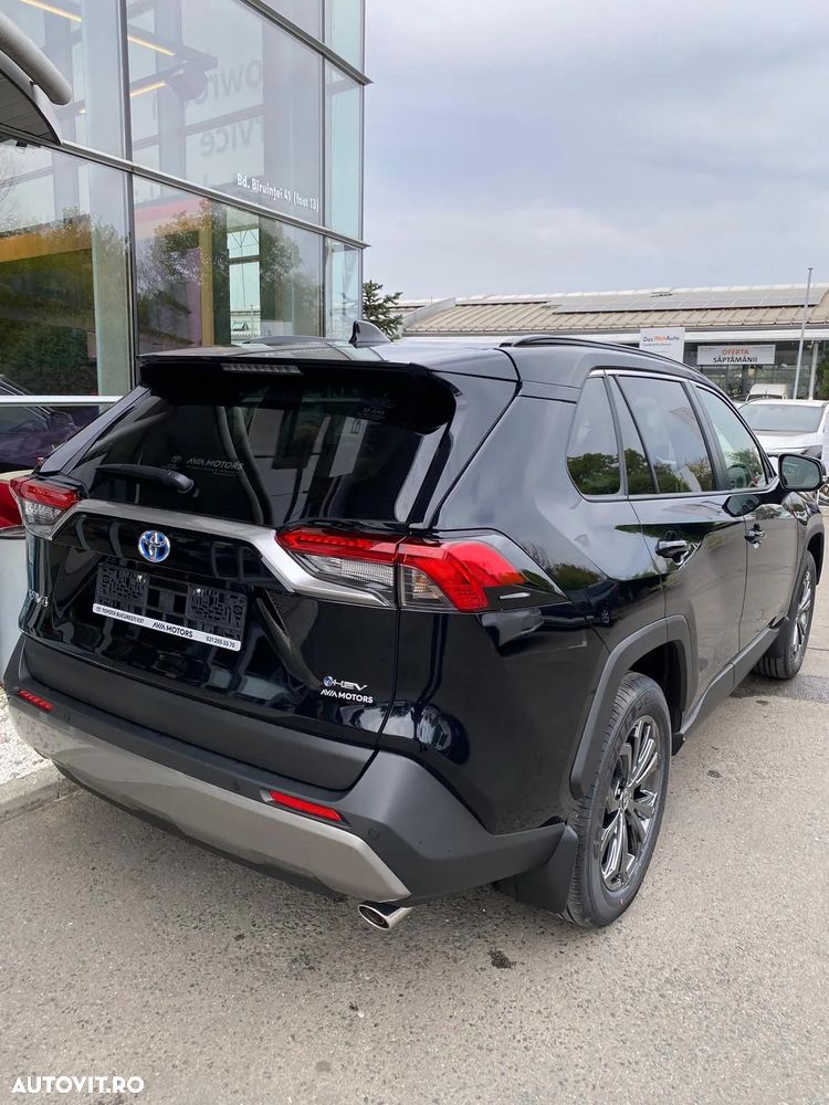 Toyota RAV4 - 8