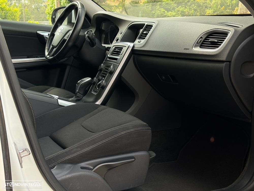 Volvo V60 - 33