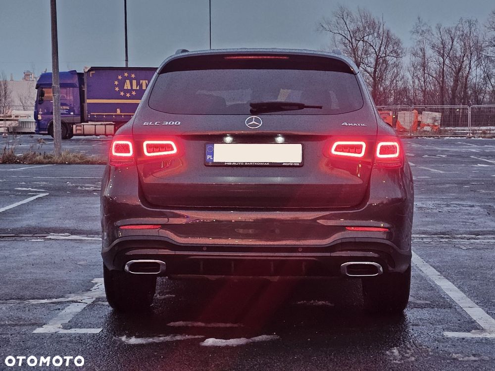 Mercedes-Benz GLC - 10