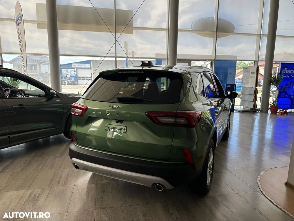 Ford Kuga 1.5 EcoBoost A8 FWD Titanium - 4