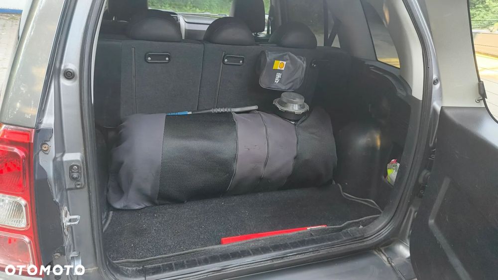 Suzuki Grand Vitara 2.0 - 22