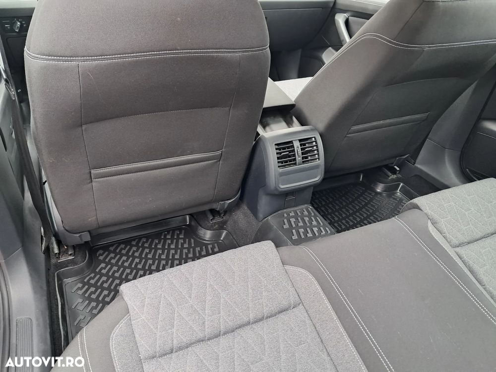 Volkswagen Passat 2.0 TDI DSG Comfortline - 12