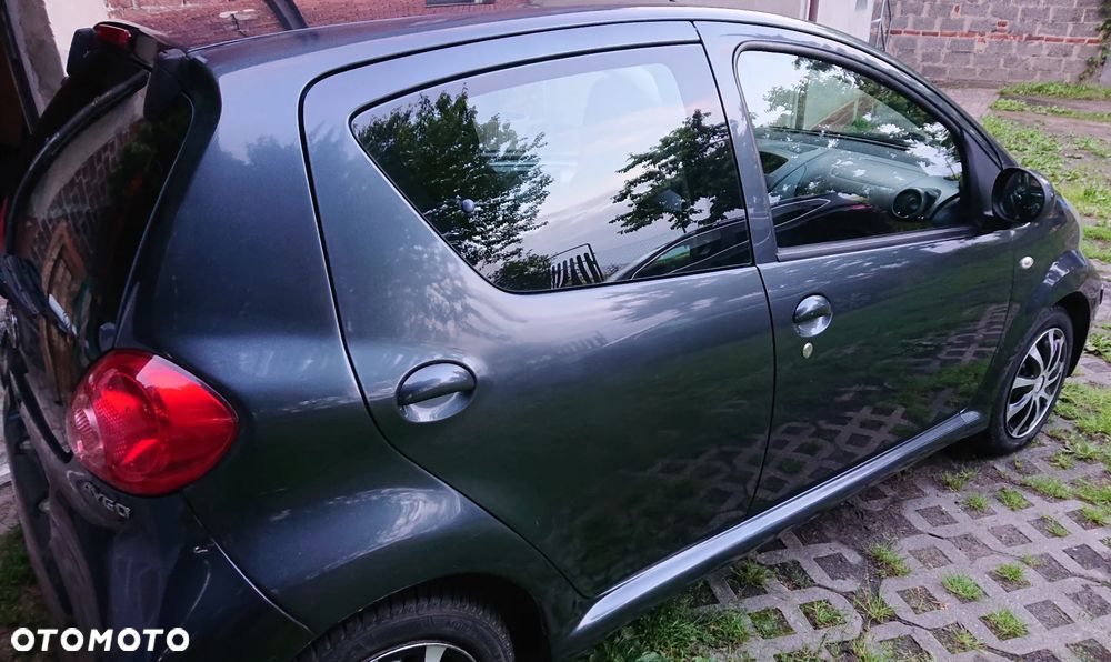 Toyota Aygo City - 5