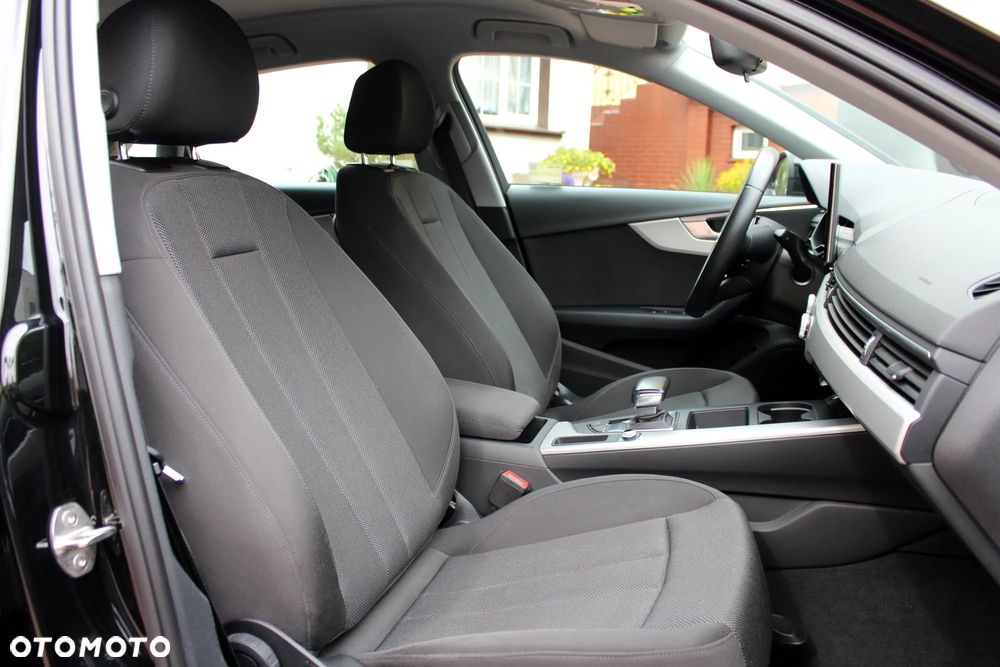 Audi A4 Limousine 35 TFSI mHEV Advanced S tronic - 10