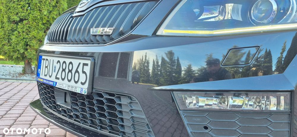 Skoda Octavia Combi 2.0 TDI DSG RS - 25